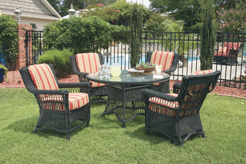 Legacy Outdoor Dining